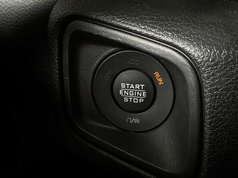 Used 2025 Jeep Wrangler Unlimited Sport AWD/4WD image 26