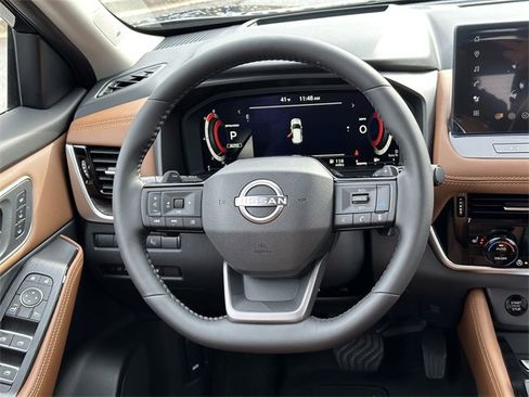New 2026 Nissan Rogue Platinum image 19