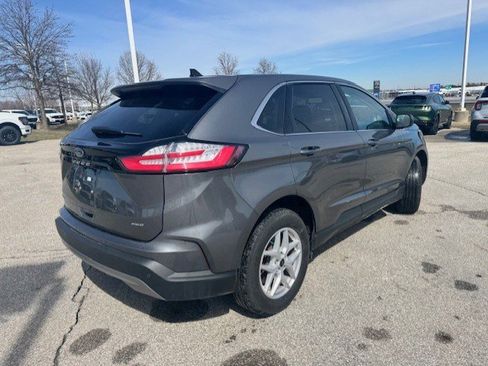 Used 2024 Ford Edge SEL w/ Convenience Package image 8