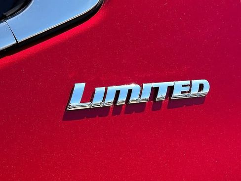 Used 2024 Toyota Tundra Limited AWD/4WD image 10