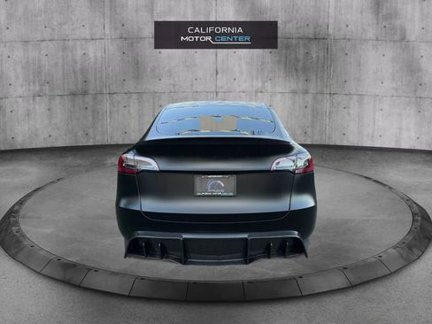 Used 2024 Tesla Model Y Long Range AWD/4WD image 6
