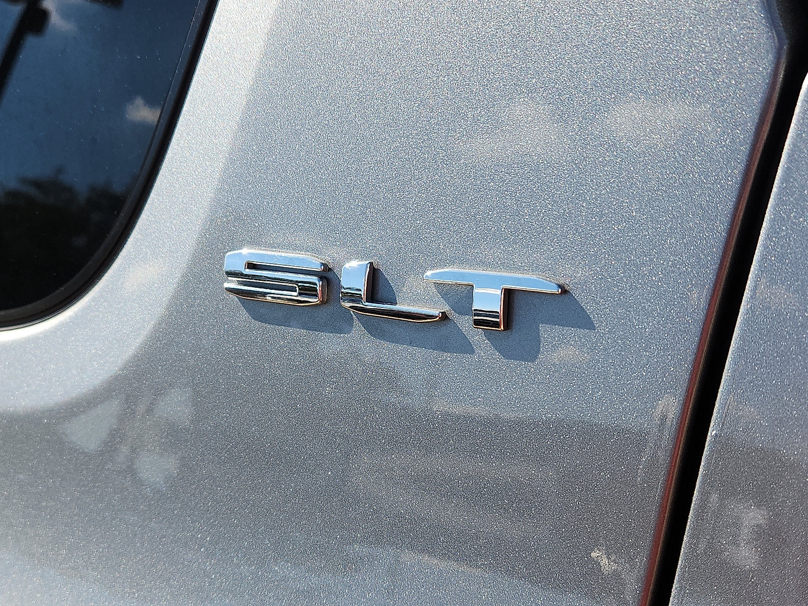 Used 2023 GMC Acadia SLT AWD/4WD image 10