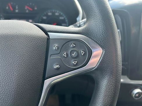 Used 2018 Chevrolet Traverse LS FWD image 20