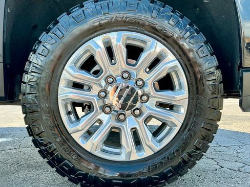 Used 2022 GMC Sierra 2500 Denali w/ Denali Ultimate Package AWD/4WD image 20