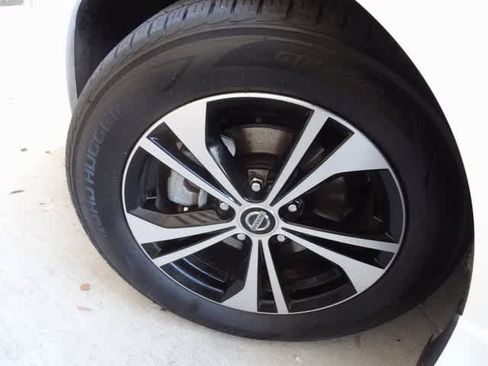 Used 2021 Nissan Sentra SV image 29