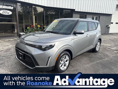 Used 2025 Kia Soul LX w/ LX Technology Package