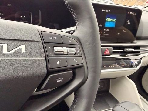 New 2026 Kia Sportage SX image 17