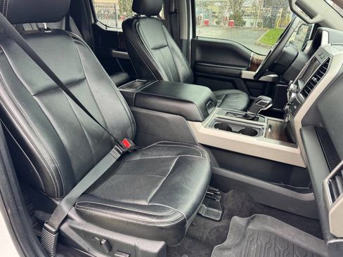 Used 2019 Ford F150 Lariat w/ FX4 Off-Road Package image 15