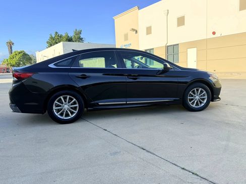 Used 2018 Hyundai Sonata SE FWD image 4