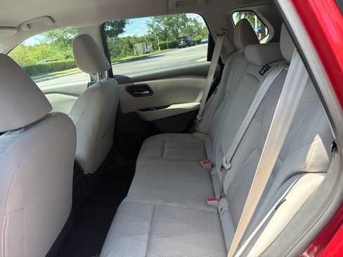 Used 2025 Nissan Rogue SV AWD/4WD image 9