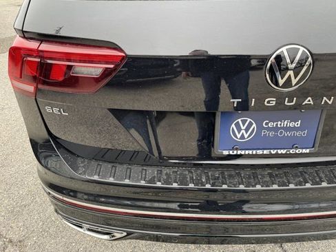 Certified 2023 Volkswagen Tiguan SEL R-Line image 38