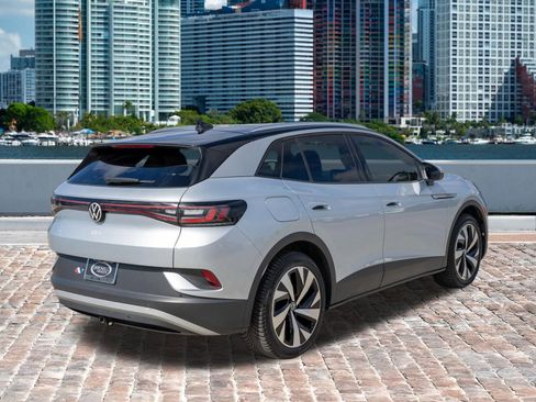 Used 2021 Volkswagen ID.4 Pro S image 5