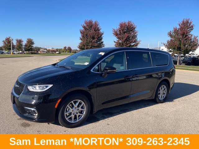 Used 2026 Chrysler Pacifica Select FWD image 6