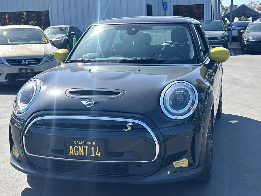 Used 2023 MINI Cooper SE FWD image 1
