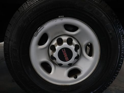 Used 2020 GMC Savana 2500 w/ Driver Convenience Package RWD image 23