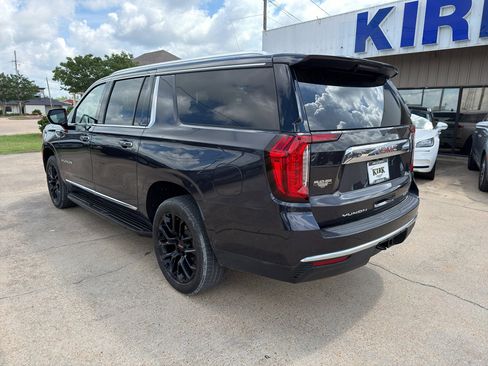 Used 2023 GMC Yukon XL SLT RWD image 3