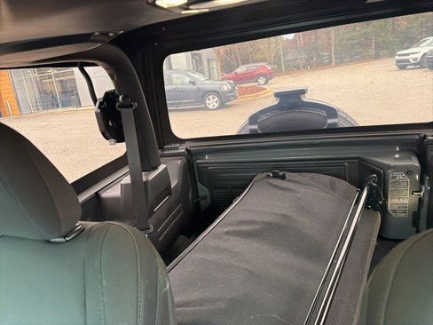 Used 2022 Jeep Wrangler Sport S image 11