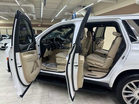 Used 2021 Cadillac Escalade Premium Luxury w/ Driver Assist Tech Package image 17