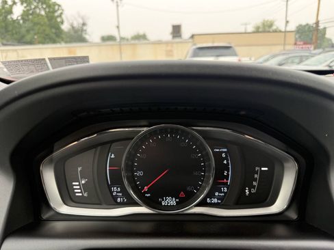 Used 2016 Volvo XC60 T6 w/ Proximity Package AWD/4WD image 20