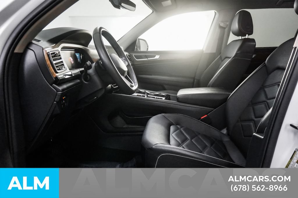 Used 2025 Volkswagen Atlas SE FWD image 15