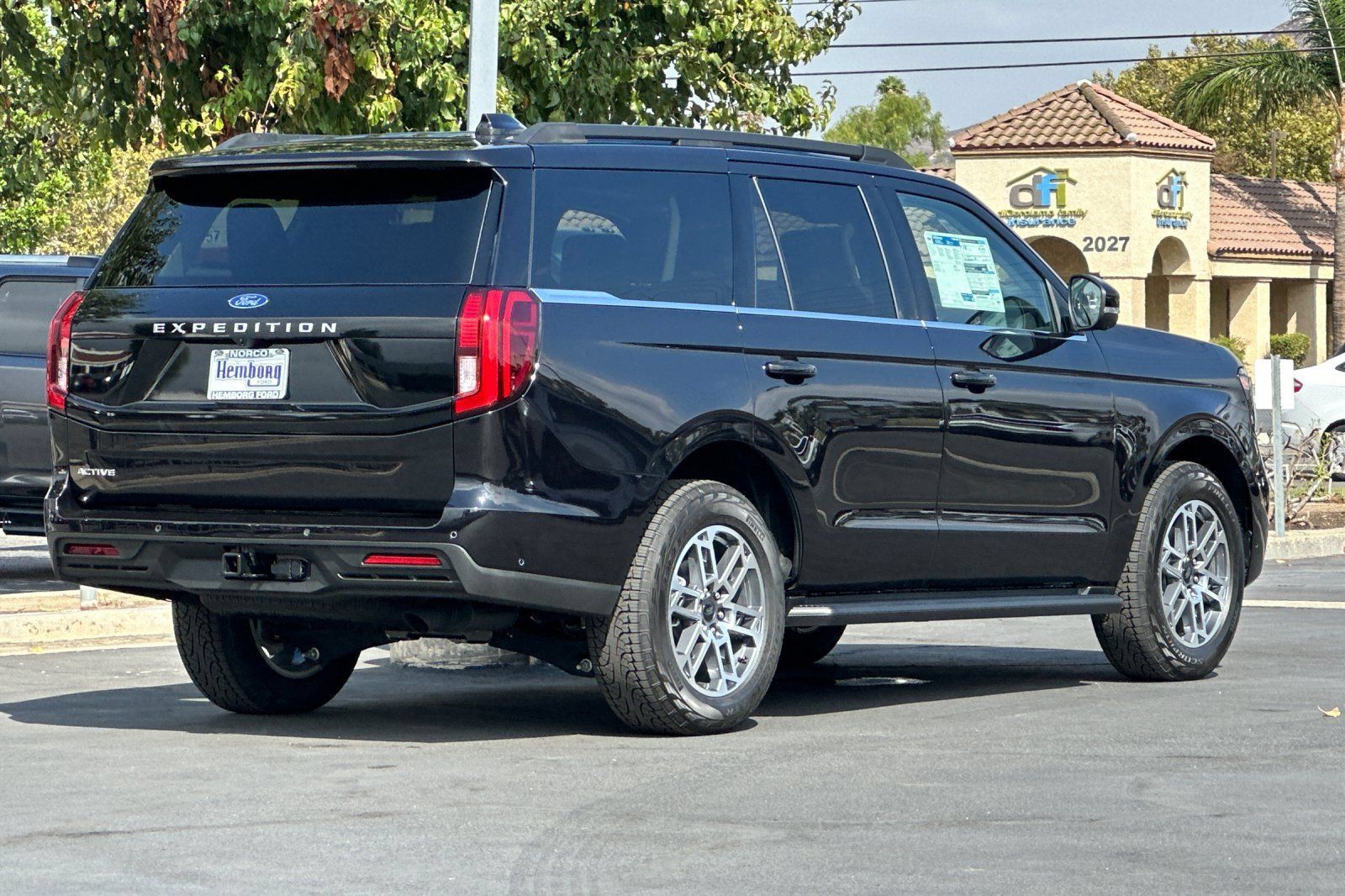 New 2025 Ford Expedition Active AWD/4WD image 4