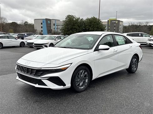 New 2026 Hyundai Elantra Blue image 3