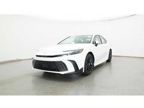 New 2026 Toyota Camry SE image 32