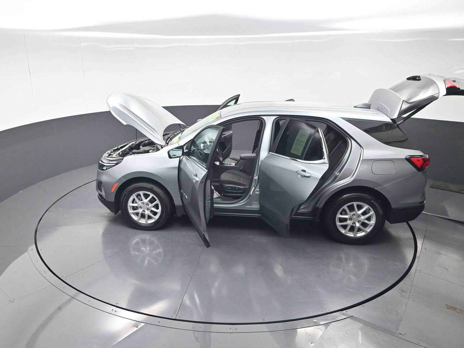 Used 2024 Chevrolet Equinox LT AWD/4WD image 15