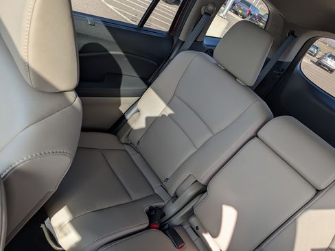 Used 2021 Honda Pilot EX-L image 12