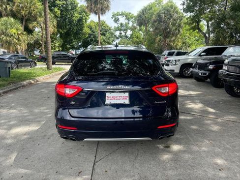 Used 2018 Maserati Levante GranLusso AWD/4WD image 8