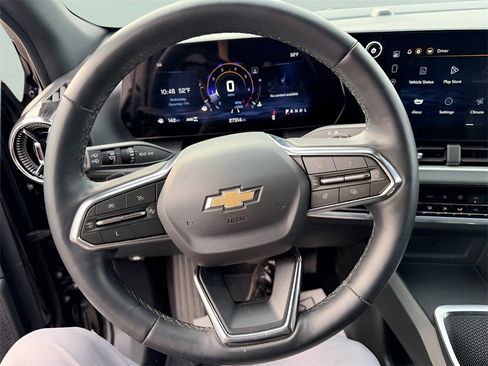 Used 2025 Chevrolet Equinox LT w/ Convenience Package II image 14