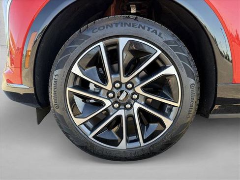 Used 2025 Cadillac Optiq Sport 1 AWD/4WD image 29