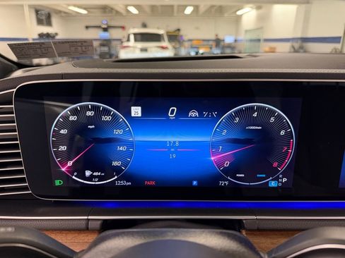 New 2026 Mercedes-Benz GLS 580 4MATIC image 19