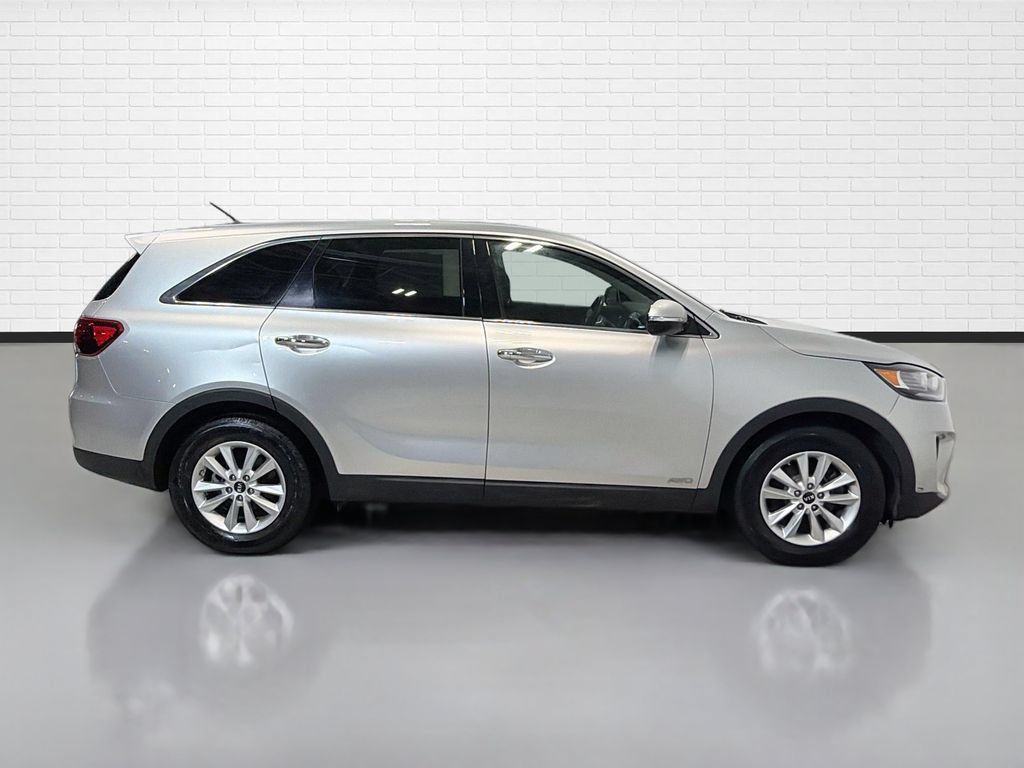 Used 2020 Kia Sorento AWD V6 image 5