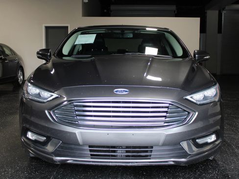 Used 2017 Ford Fusion Energi Titanium FWD image 8