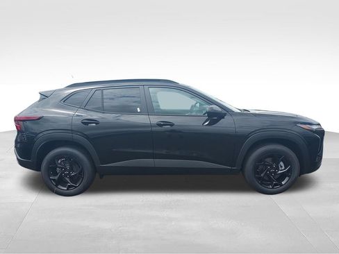 New 2026 Chevrolet Trax LT w/ Driver Confidence Package FWD image 6
