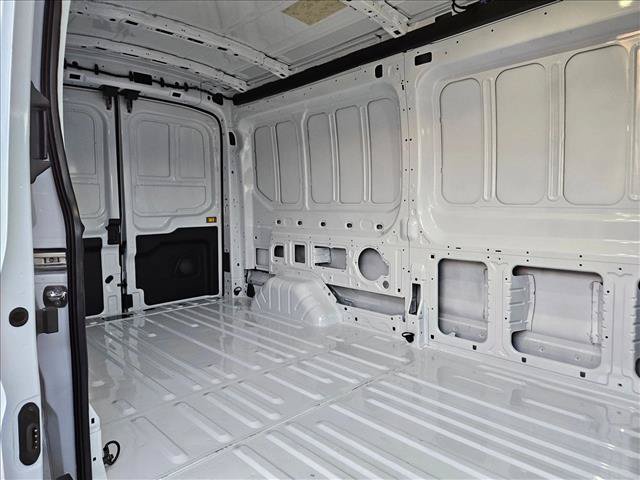 New 2026 Ford Transit 250 148 Medium Roof RWD image 12