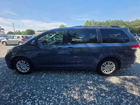 Used 2013 Toyota Sienna XLE FWD image 8