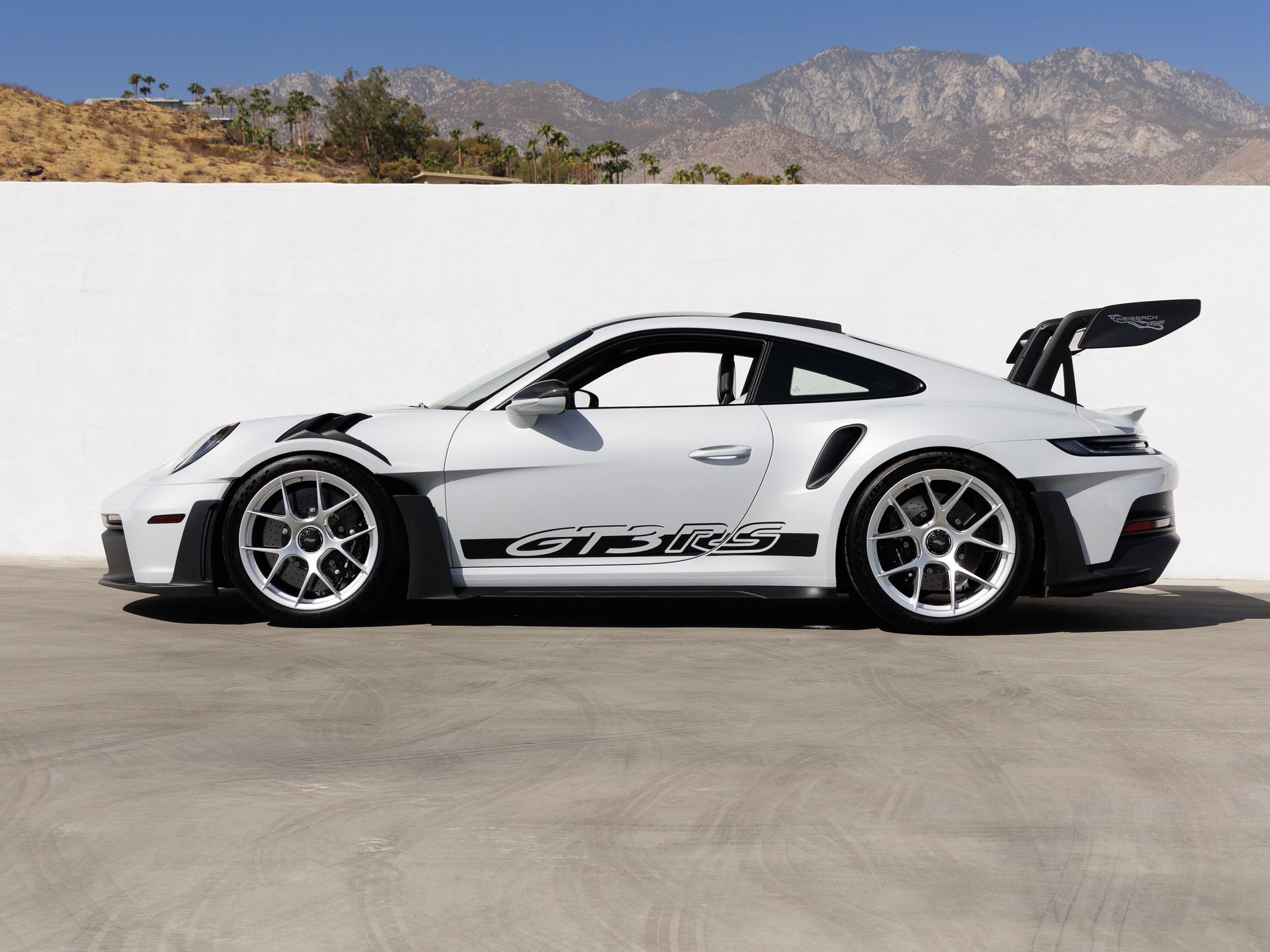Certified 2025 Porsche 911 GT3 RS RWD image 2