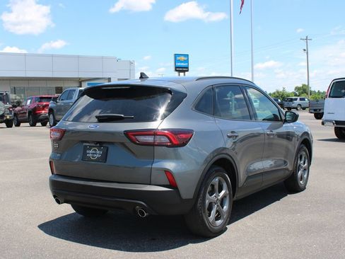 Used 2025 Ford Escape ST-Line FWD image 9