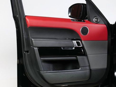 Used 2022 Land Rover Range Rover Sport HST image 27