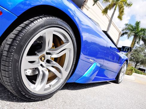 Used 2006 Lamborghini Murcielago Roadster AWD/4WD image 30