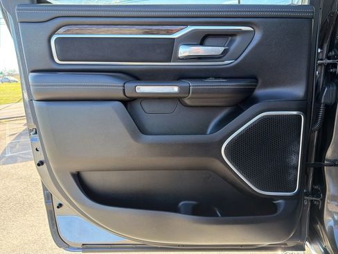 Used 2020 RAM 1500 Laramie AWD/4WD image 19