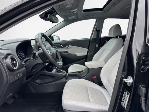 Used 2023 Hyundai Kona SEL w/ Convenience Package image 12