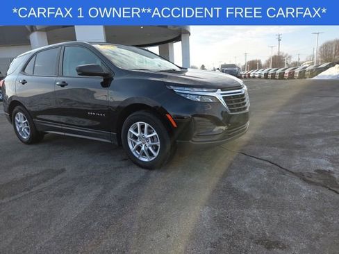 Used 2024 Chevrolet Equinox LS w/ LS Convenience Package image 2