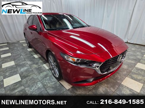 Used 2021 MAZDA MAZDA3 s image 1