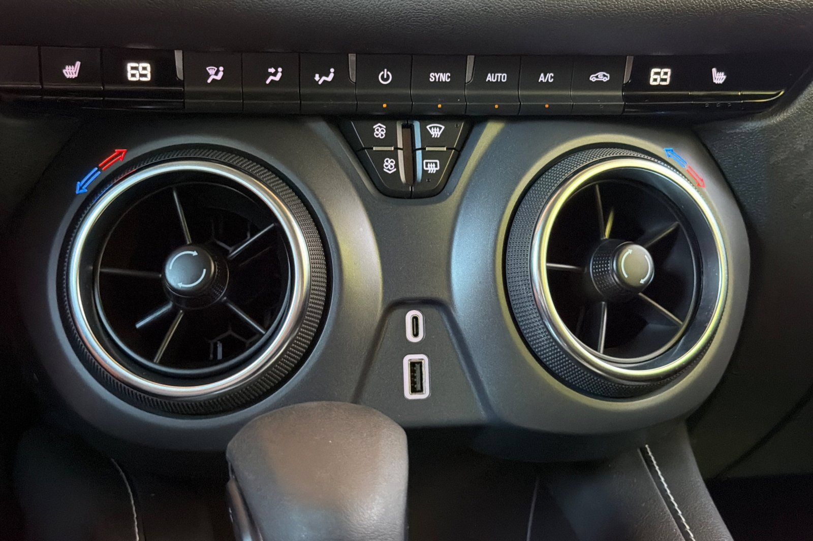 Used 2025 Chevrolet Blazer LT FWD image 20