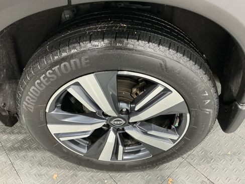 Used 2023 Nissan Rogue SL w/ SL Premium Package image 43