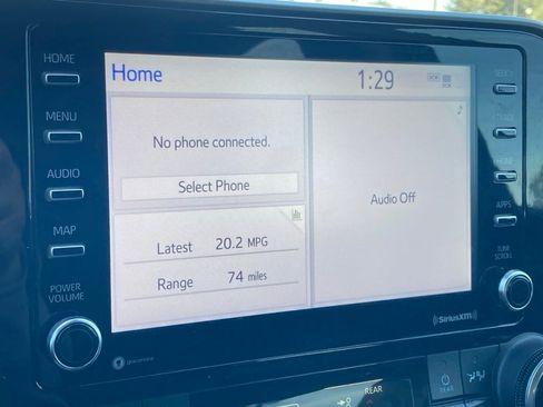 Certified 2022 Toyota Highlander L image 19