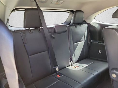 Used 2020 Toyota Highlander XLE AWD/4WD image 12